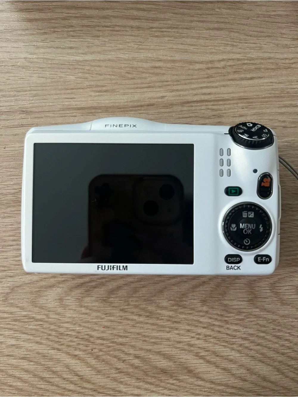 Fujifilm FinePix F850EXR White Digital Camera 16MP – In Original Box